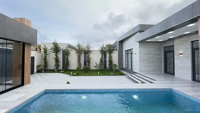 Satılır 4 otaqlı həyət evi 160 m²