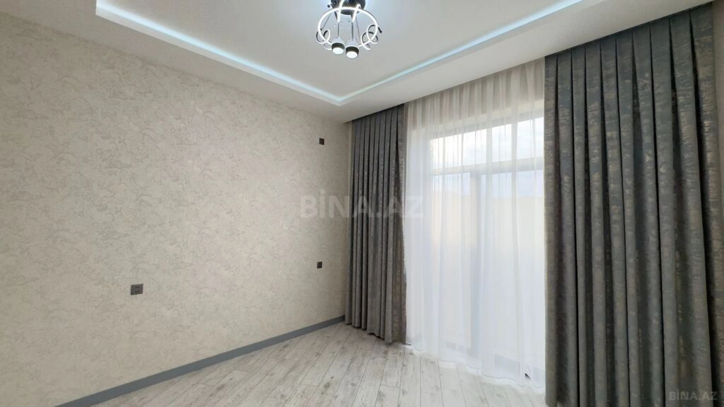 Satılır 4 otaqlı həyət evi 160 m²