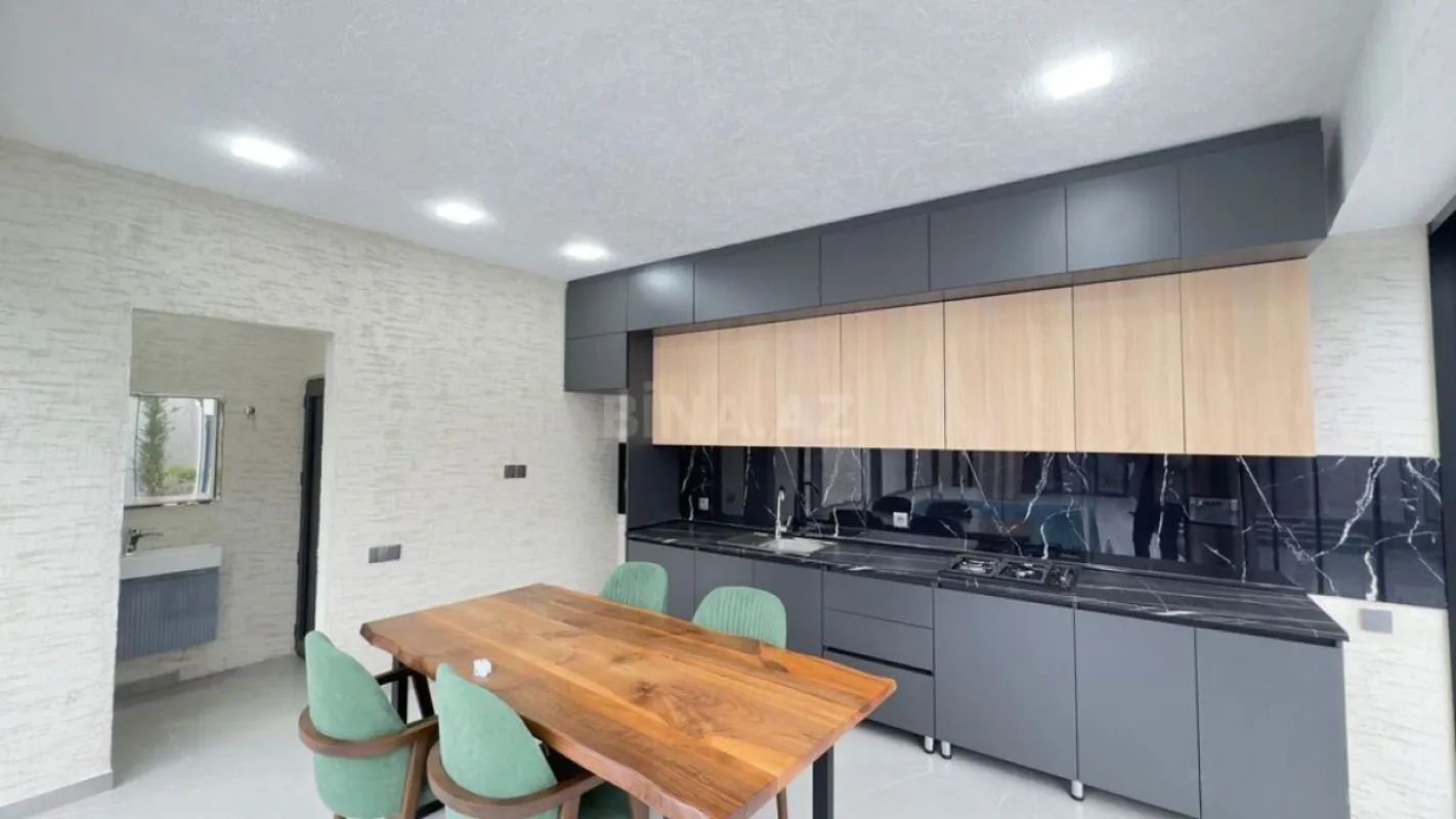 Satılır 4 otaqlı həyət evi 160 m²