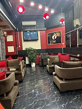 Satılır obyekt 90 m²