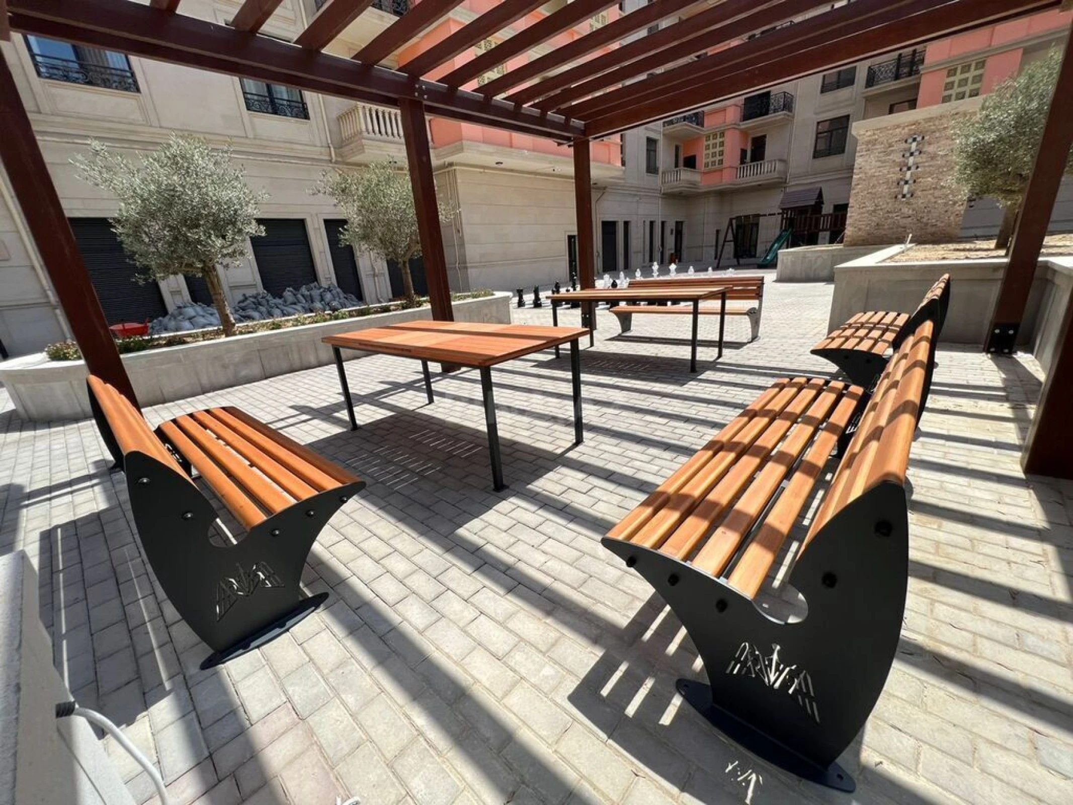 Satılır 3 otaqlı mənzil 117 m²