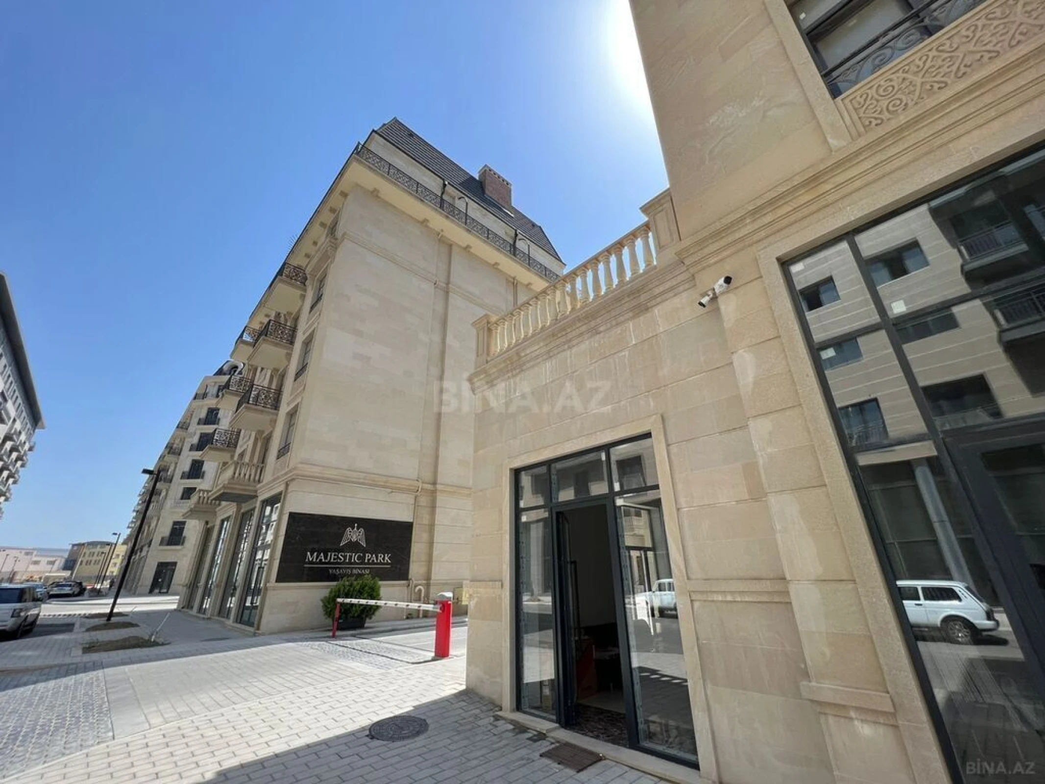 Satılır 3 otaqlı mənzil 117 m²