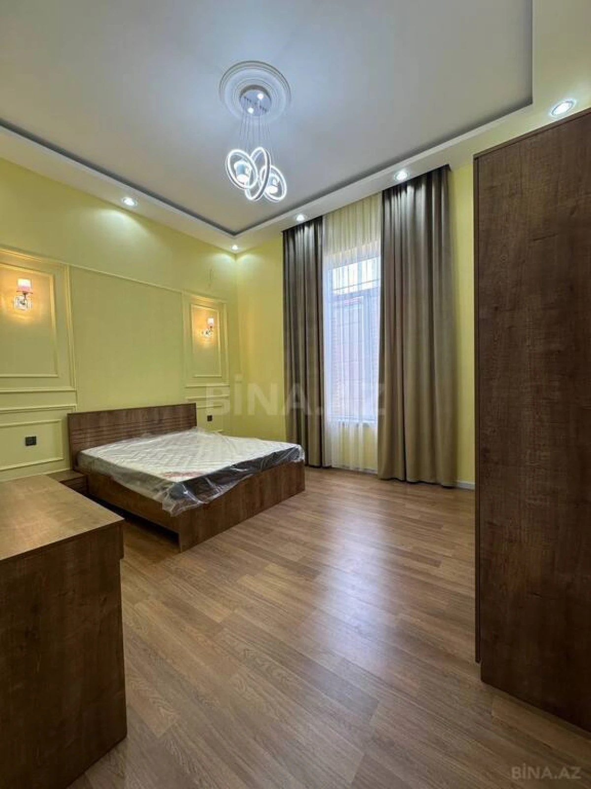 Satılır 4 otaqlı həyət evi 230 m²