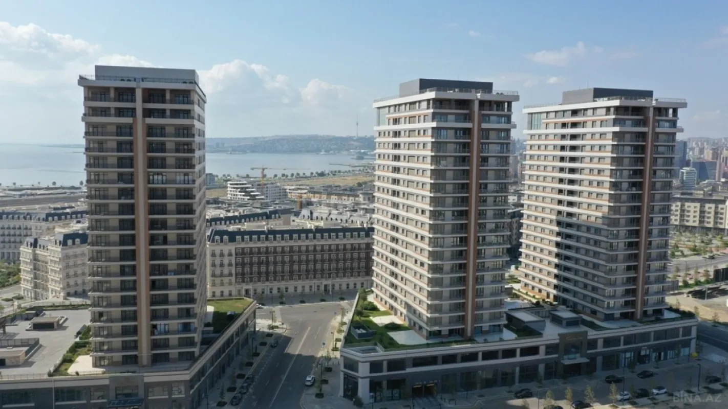 Satılır 3 otaqlı mənzil 135 m²