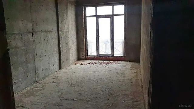 Satılır 3 otaqlı mənzil 169 m²