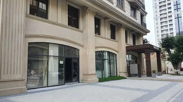 Satılır 3 otaqlı mənzil 169 m²