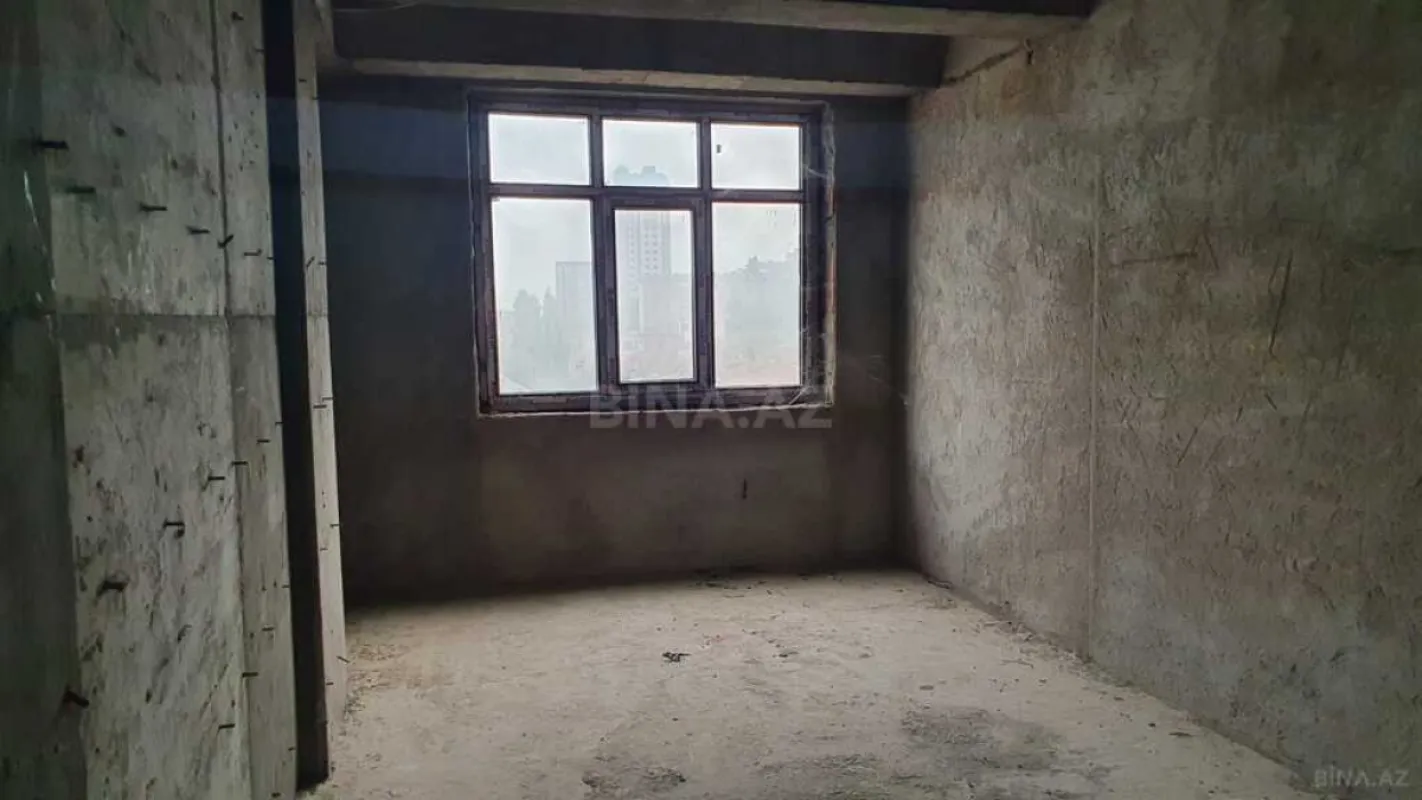 Satılır 3 otaqlı mənzil 169 m²