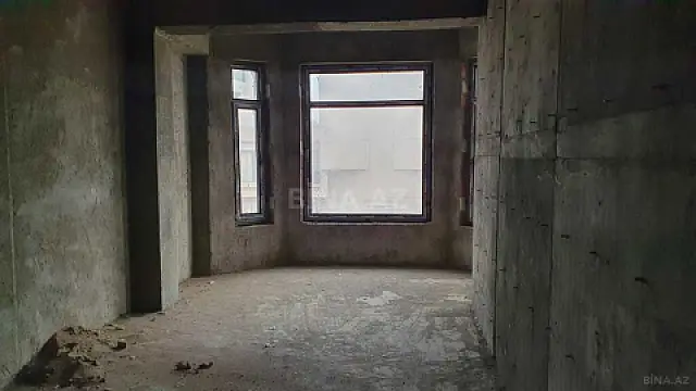 Satılır 3 otaqlı mənzil 169 m²