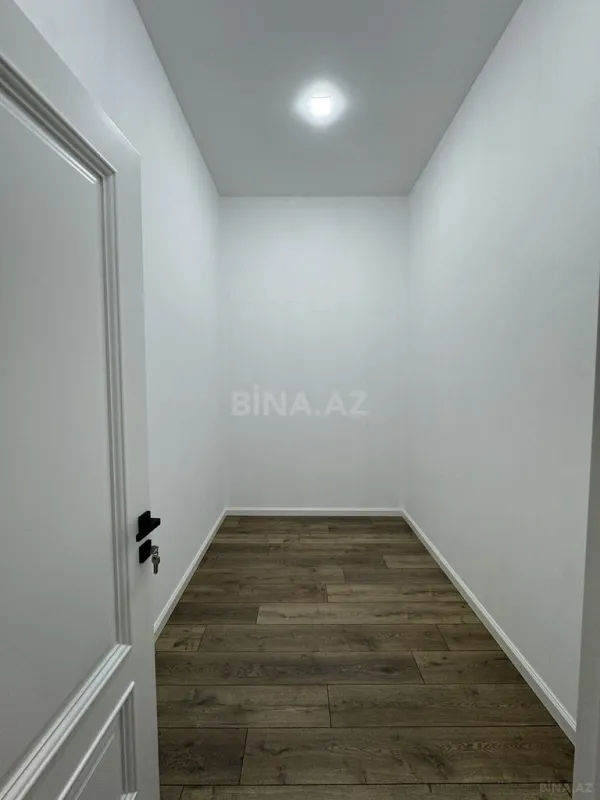 Satılır 5 otaqlı həyət evi 300 m²