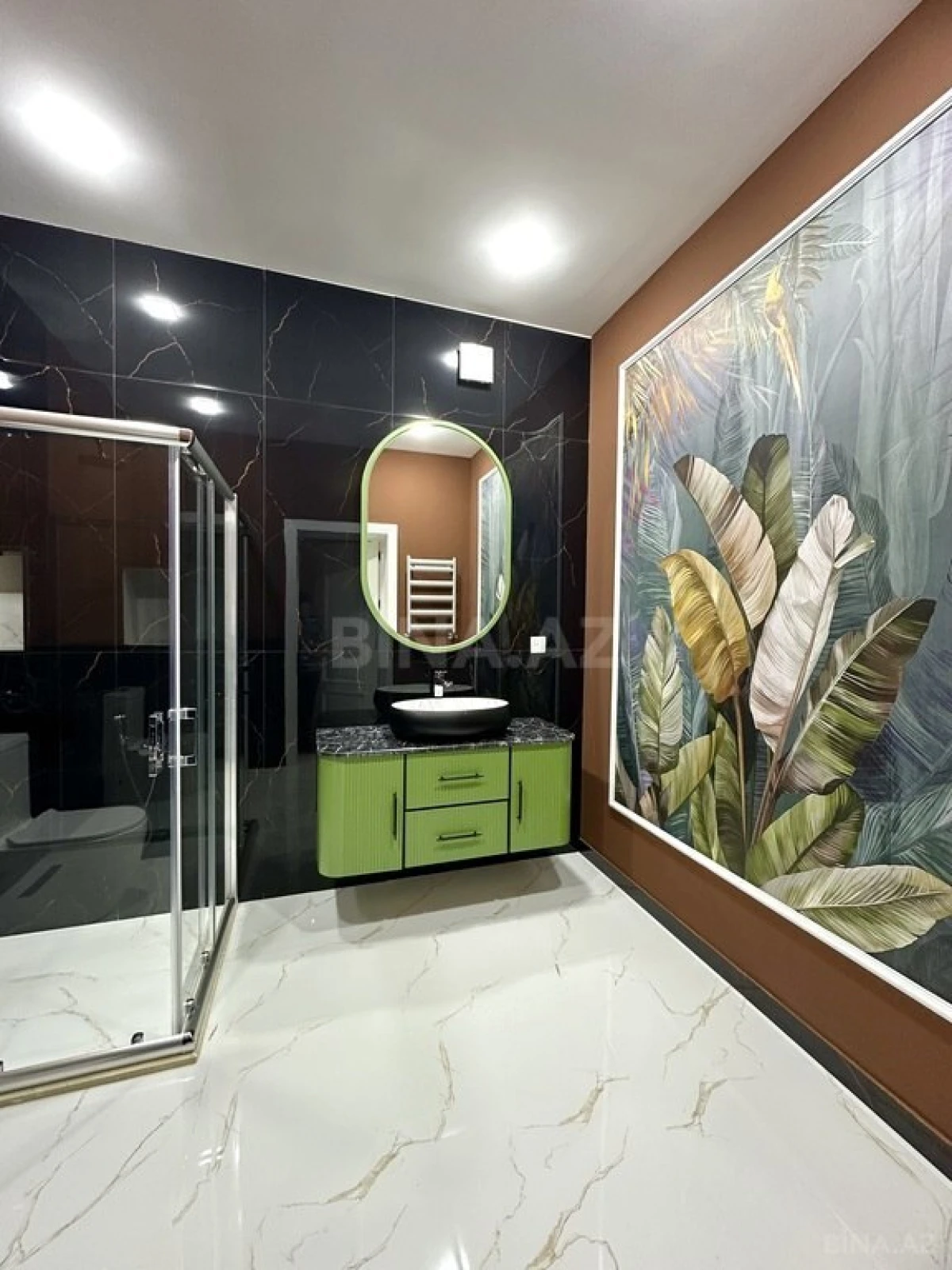 Satılır 5 otaqlı həyət evi 300 m²