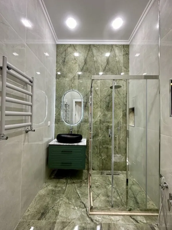 Satılır 5 otaqlı həyət evi 300 m²