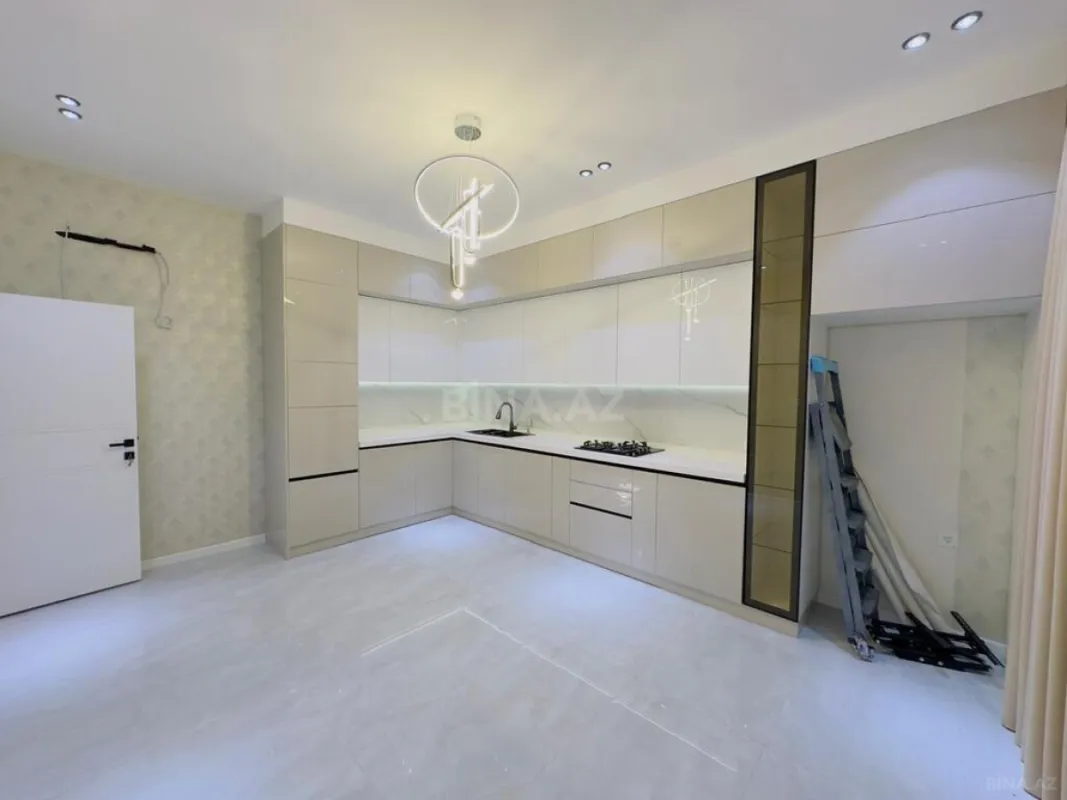 Satılır 4 otaqlı həyət evi 130 m²