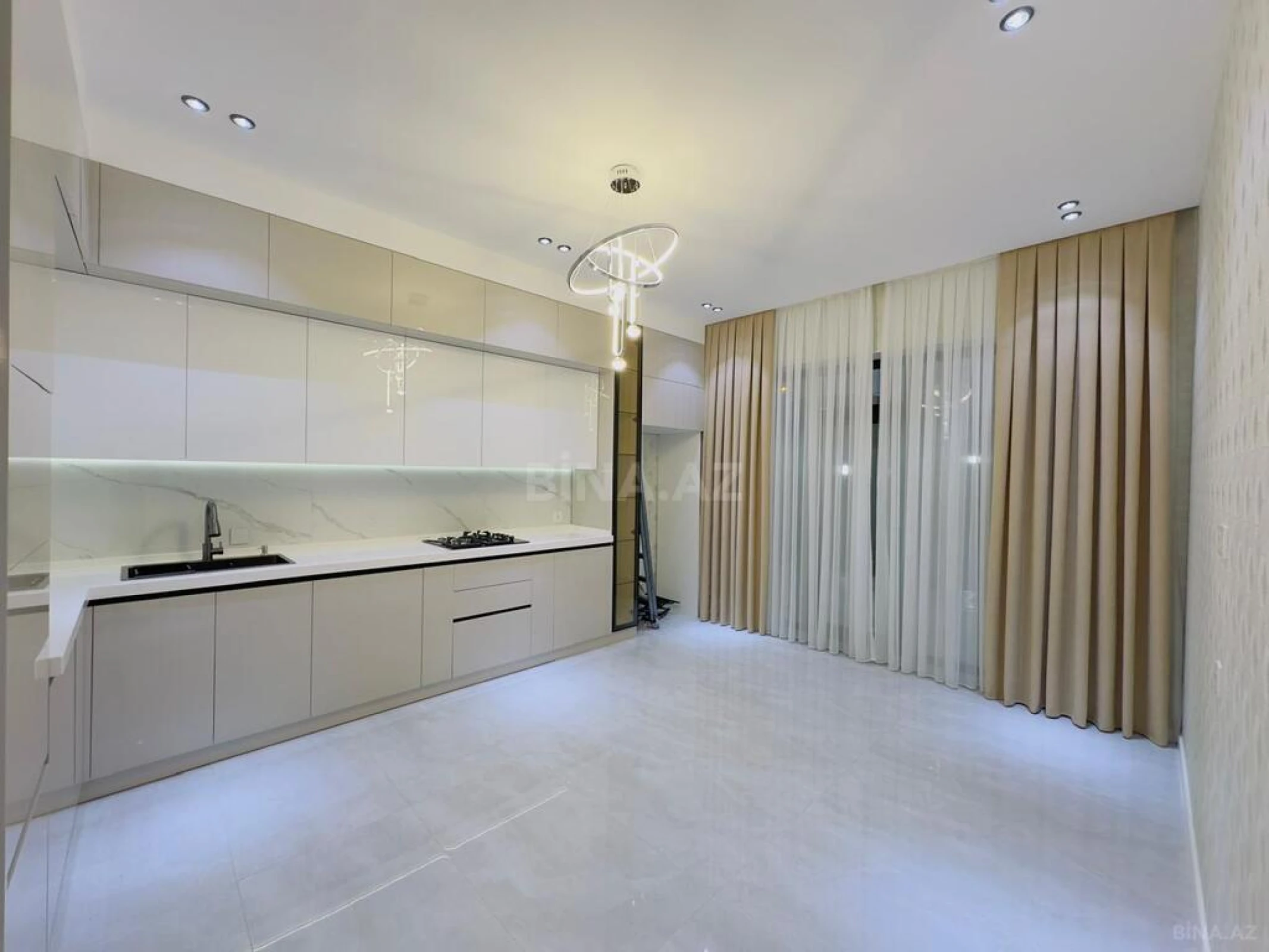 Satılır 4 otaqlı həyət evi 130 m²