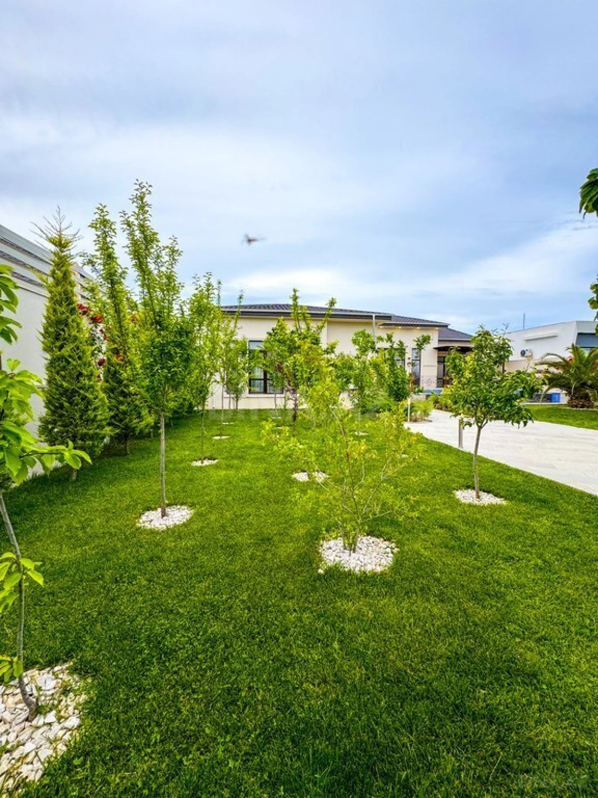 Satılır 4 otaqlı həyət evi 200 m²