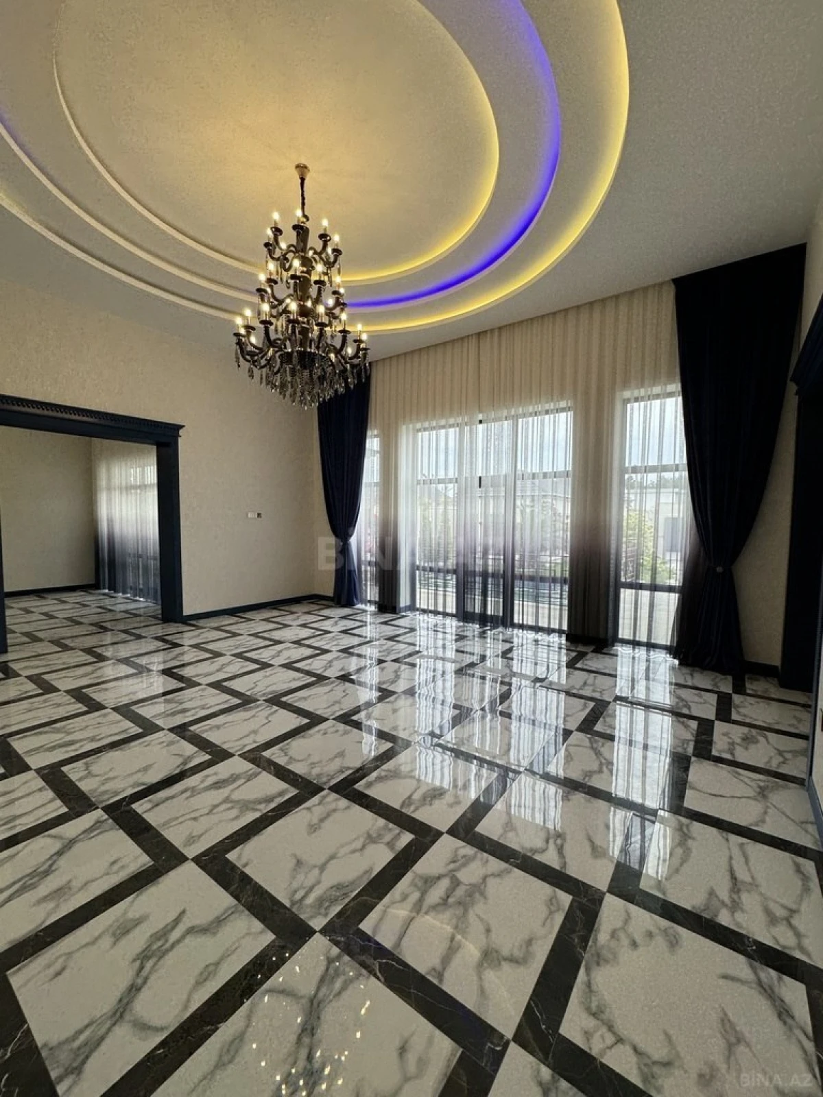 Satılır 4 otaqlı həyət evi 200 m²