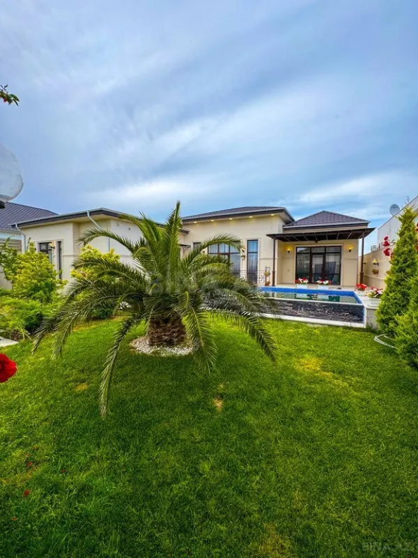 Satılır 4 otaqlı həyət evi 200 m²