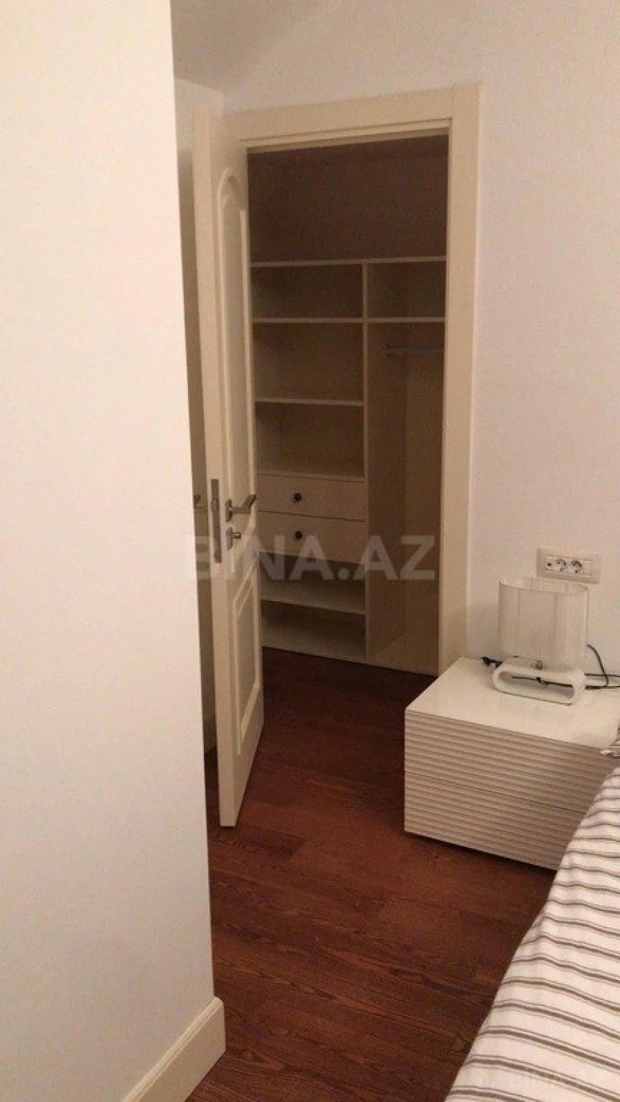 Kirayə verilir 4 otaqlı həyət evi 300 m²