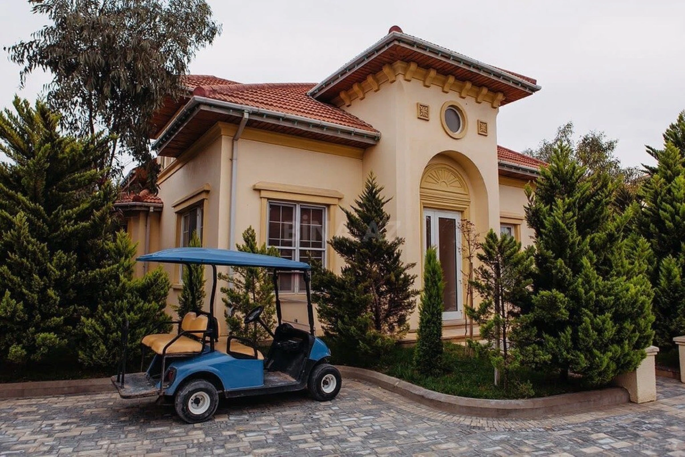 Kirayə verilir 4 otaqlı həyət evi 300 m²