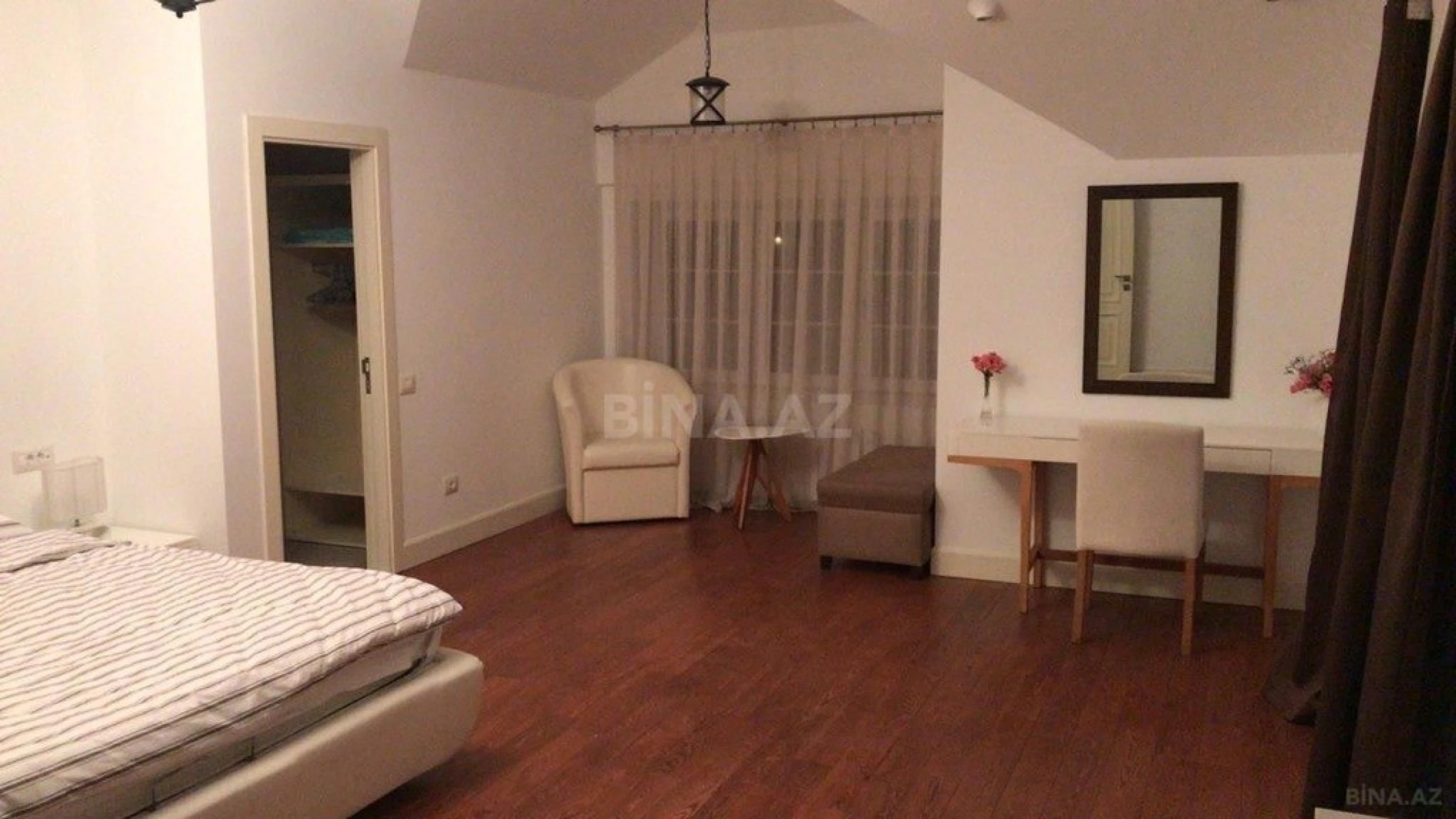 Kirayə verilir 4 otaqlı həyət evi 300 m²
