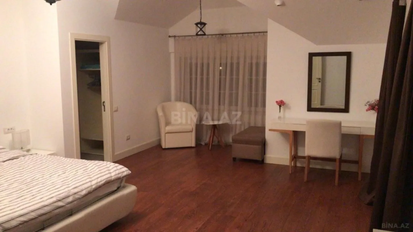 Kirayə verilir 4 otaqlı həyət evi 300 m²