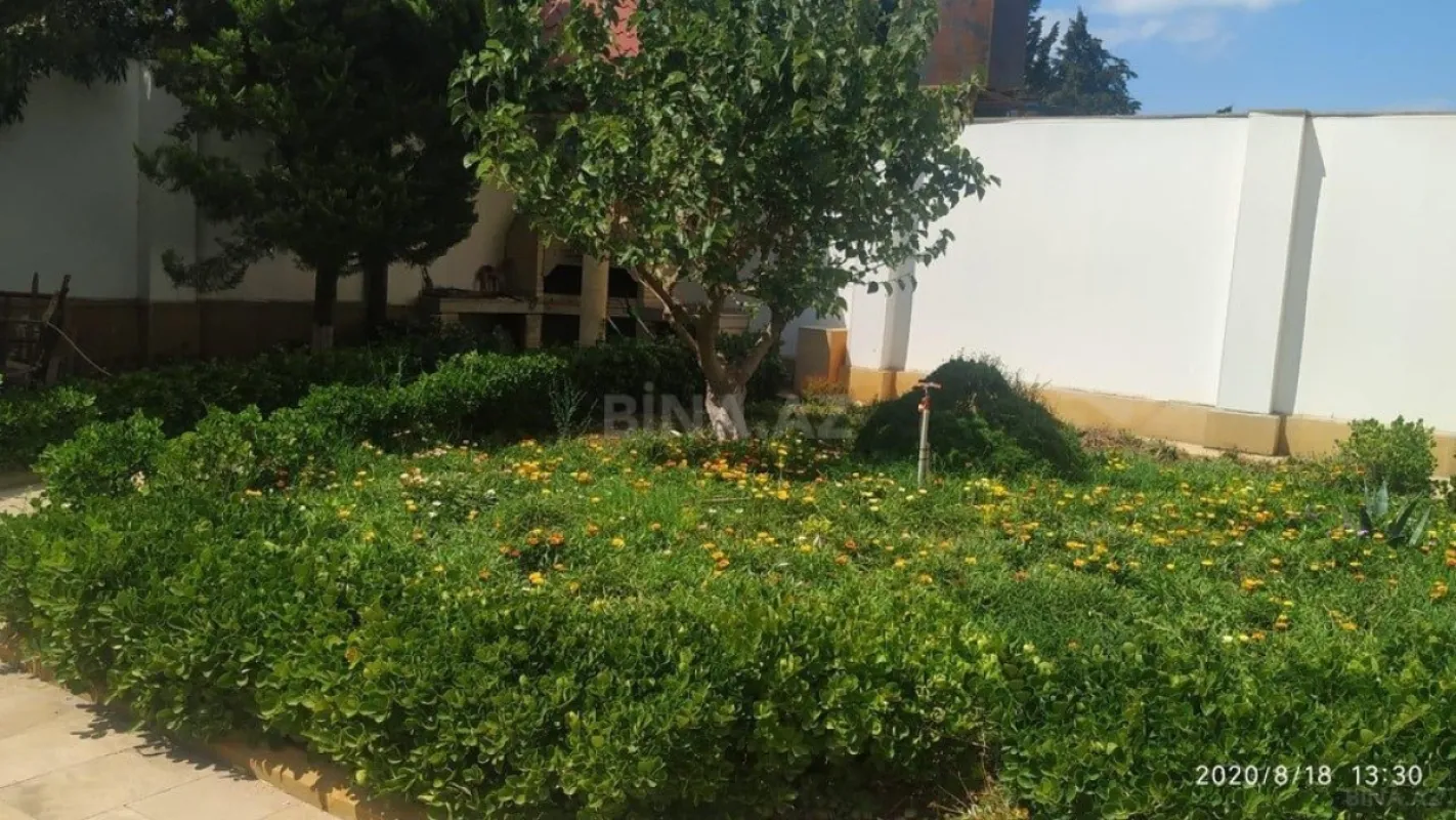 Satılır 5 otaqlı həyət evi 200 m²