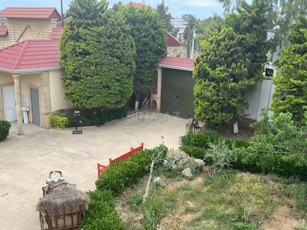 Satılır 5 otaqlı həyət evi 200 m²