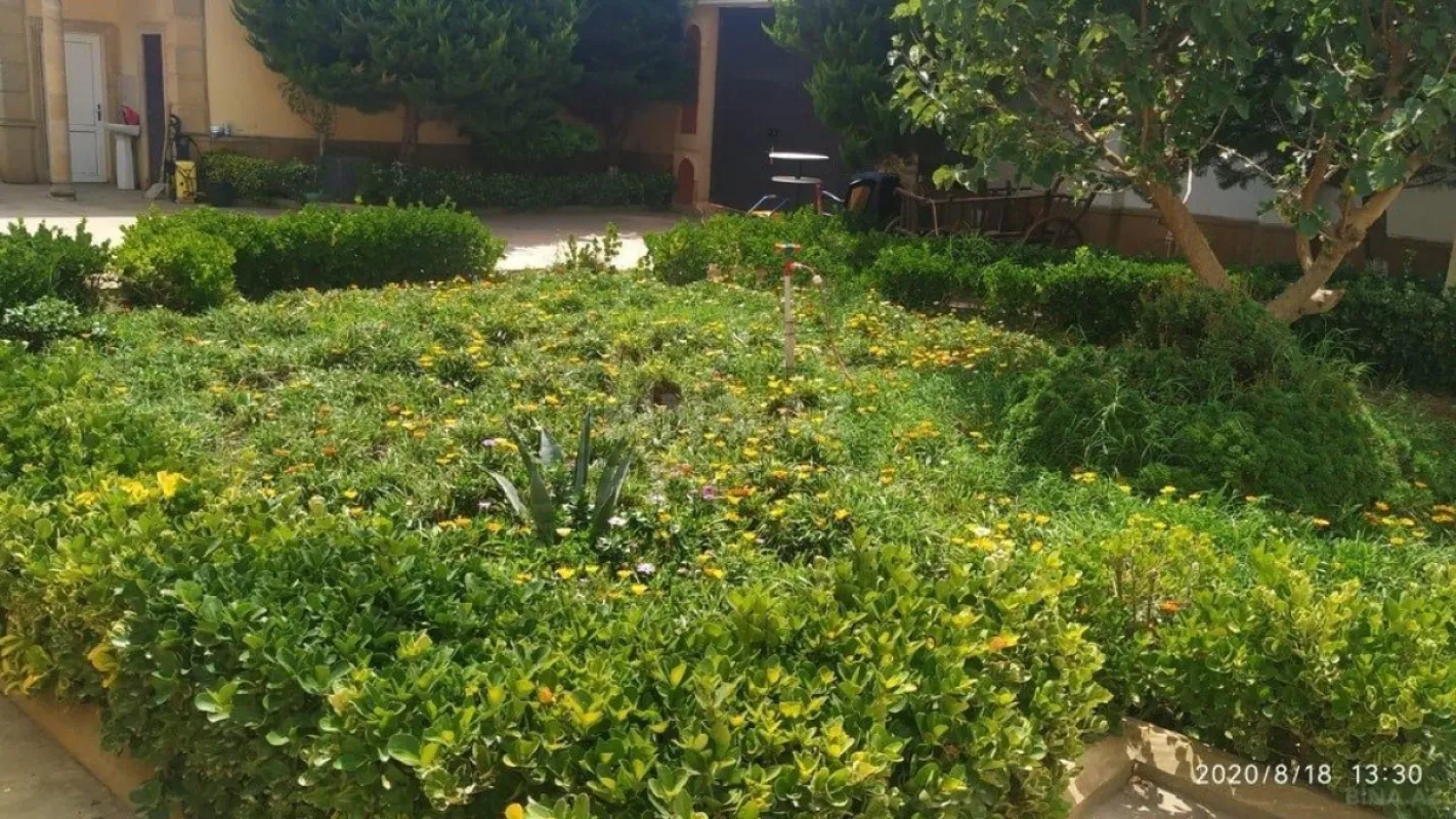 Satılır 5 otaqlı həyət evi 200 m²