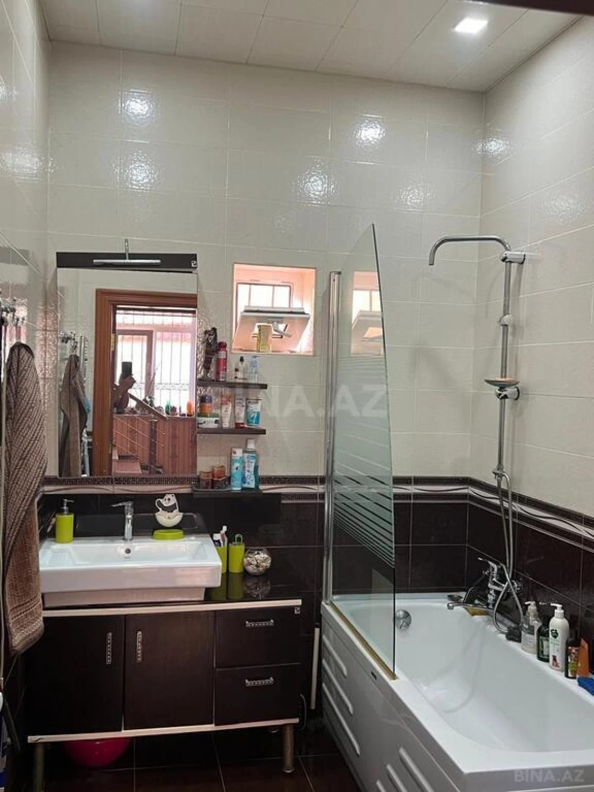 Satılır 5 otaqlı həyət evi 200 m²