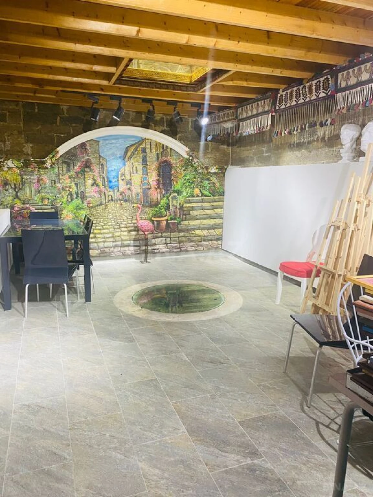 Satılır obyekt 160 m²