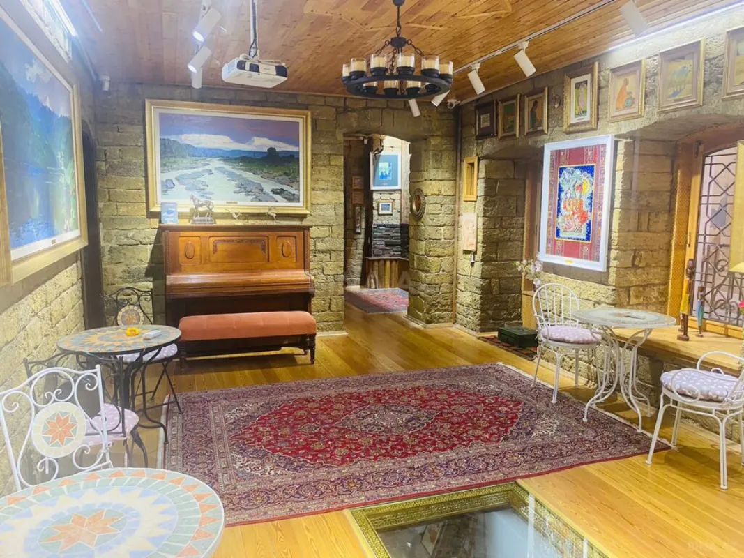 Satılır obyekt 160 m²