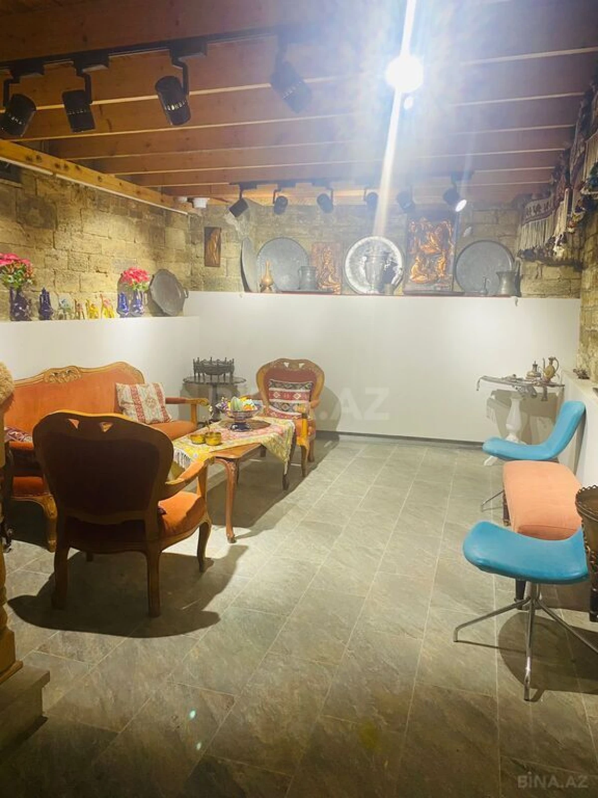 Satılır obyekt 160 m²