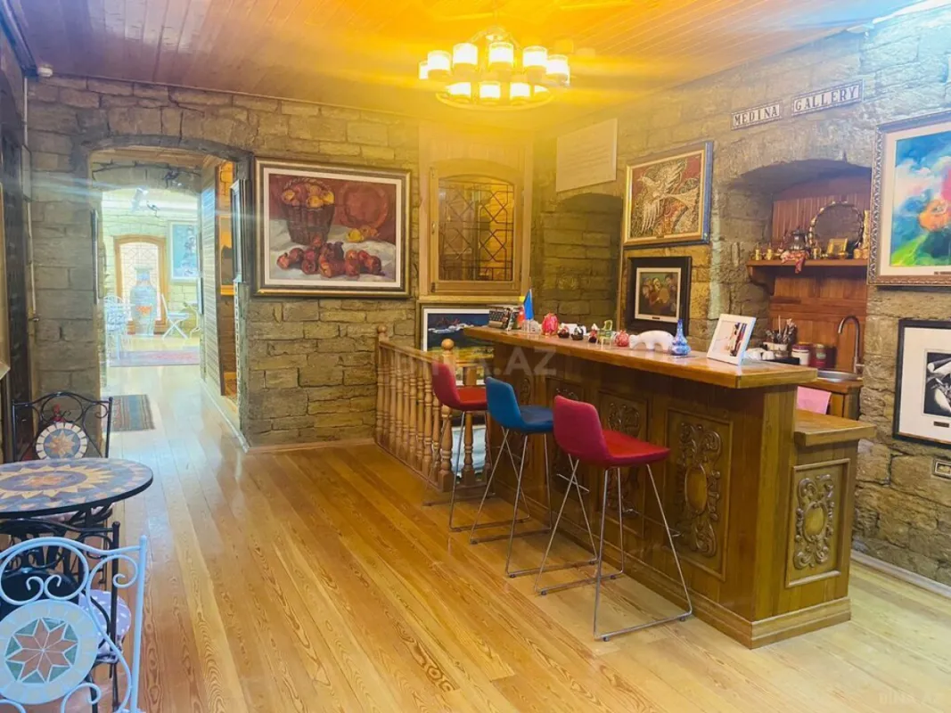 Satılır obyekt 160 m²