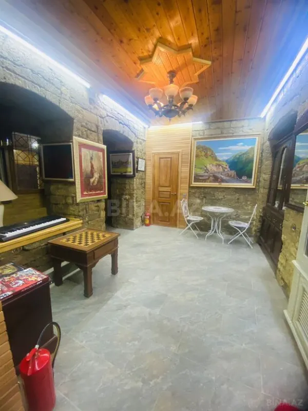 Satılır obyekt 160 m²