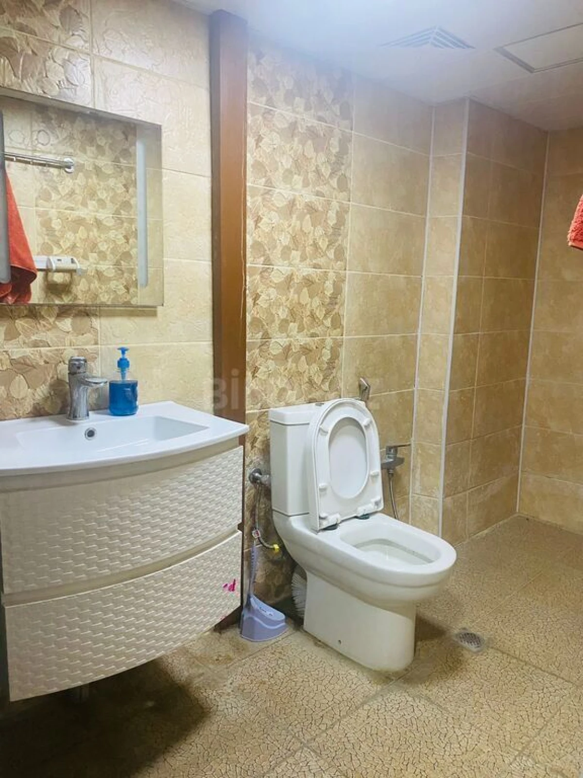 Satılır obyekt 160 m²