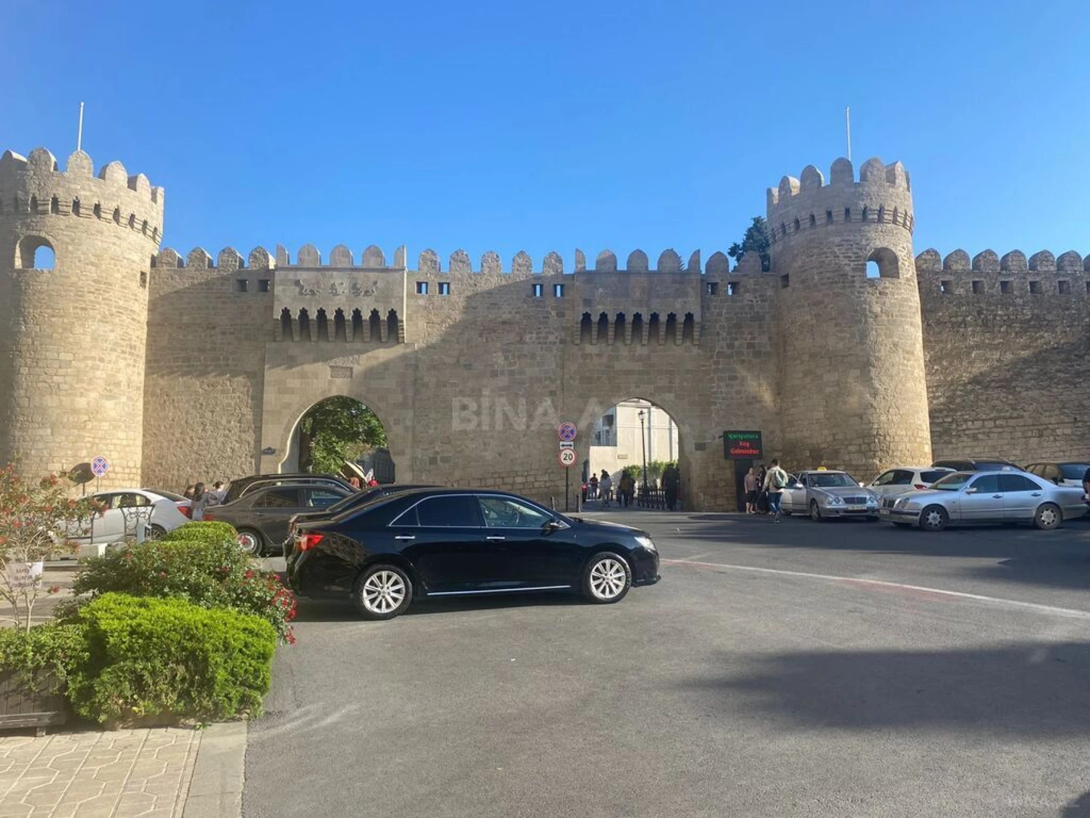 Satılır obyekt 160 m²