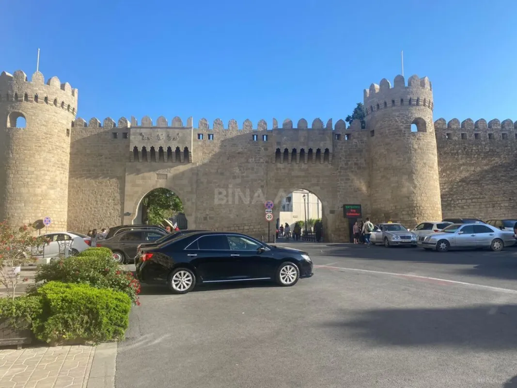 Satılır obyekt 160 m²