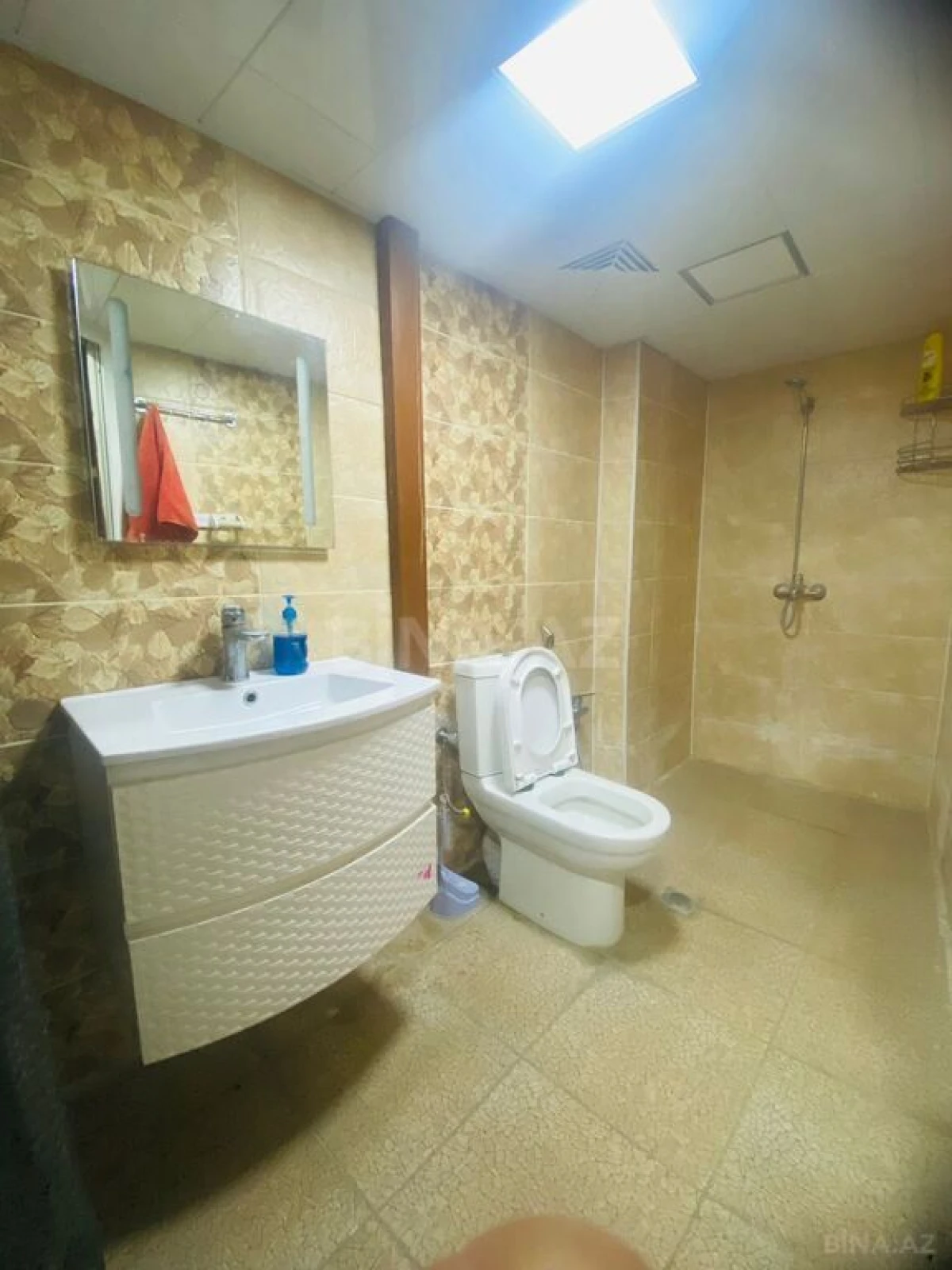 Satılır obyekt 160 m²