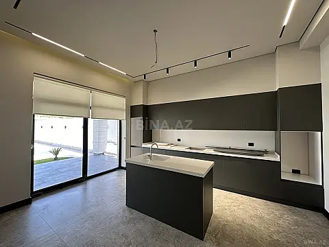 Satılır 5 otaqlı həyət evi 240 m²