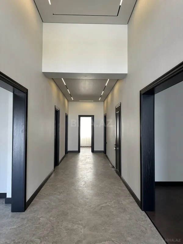 Satılır 5 otaqlı həyət evi 240 m²