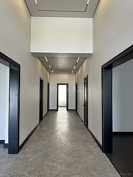 Satılır 5 otaqlı həyət evi 240 m²