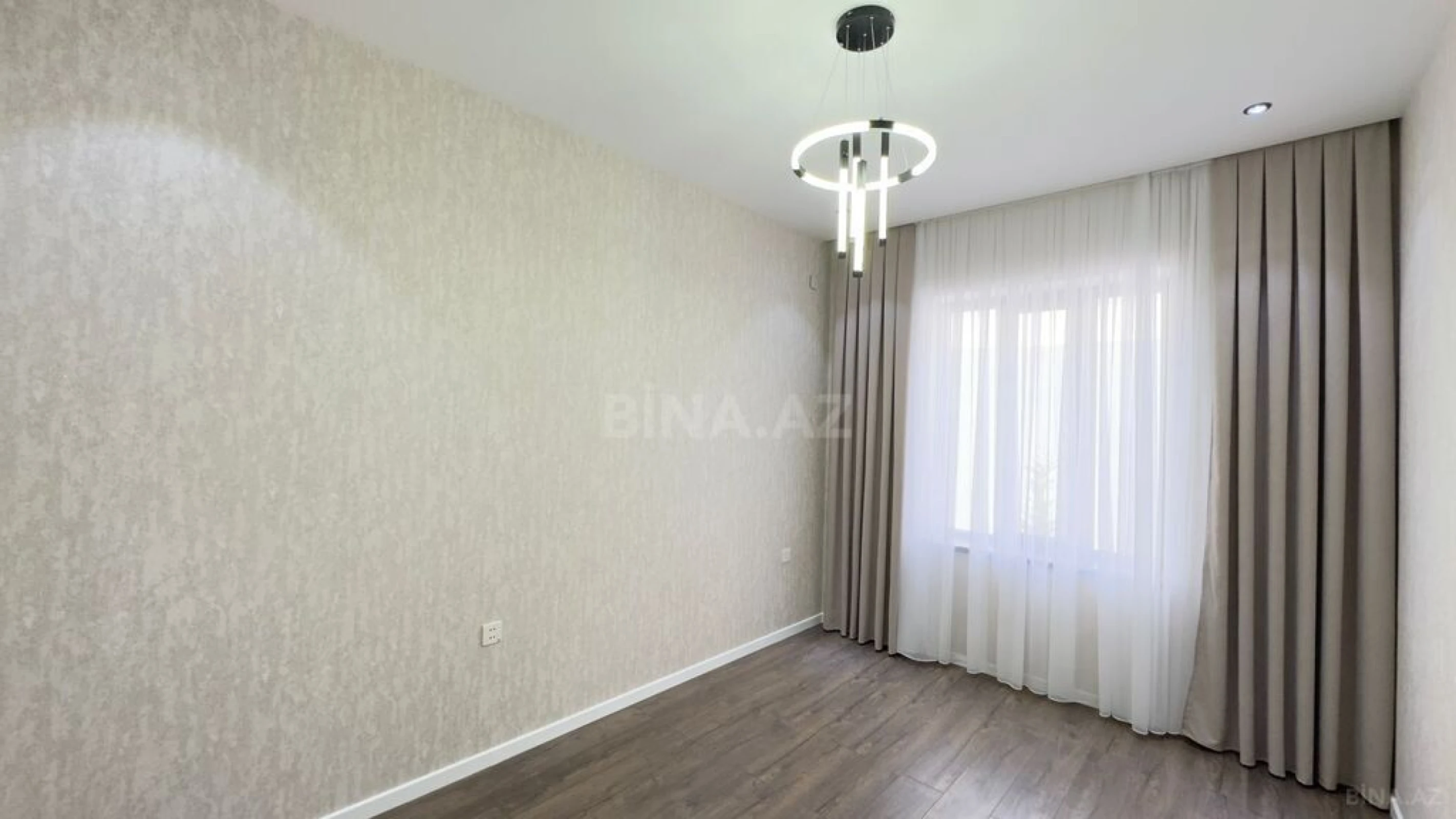 Satılır 4 otaqlı həyət evi 160 m²