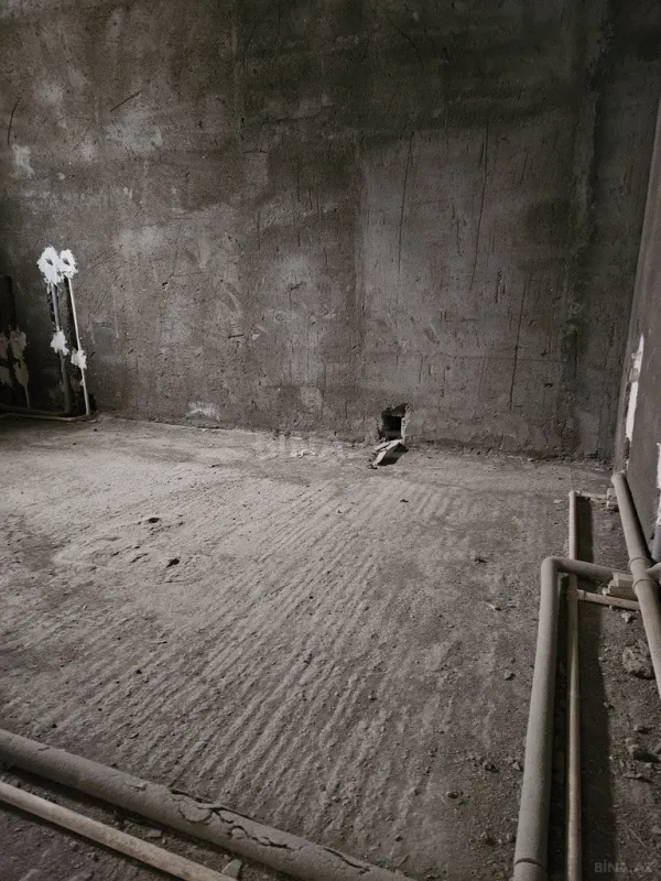 Satılır 9 otaqlı həyət evi 800 m²