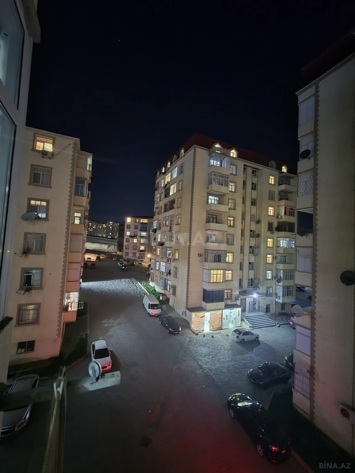 Satılır 2 otaqlı mənzil 72 m²