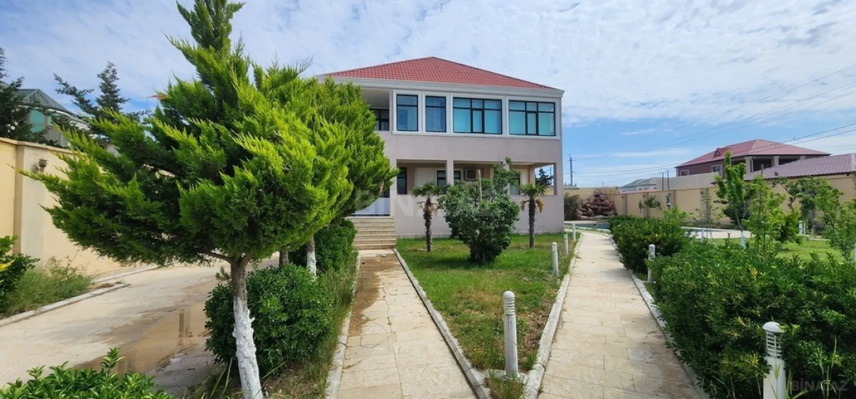 Kirayə verilir 6 otaqlı həyət evi 320 m²