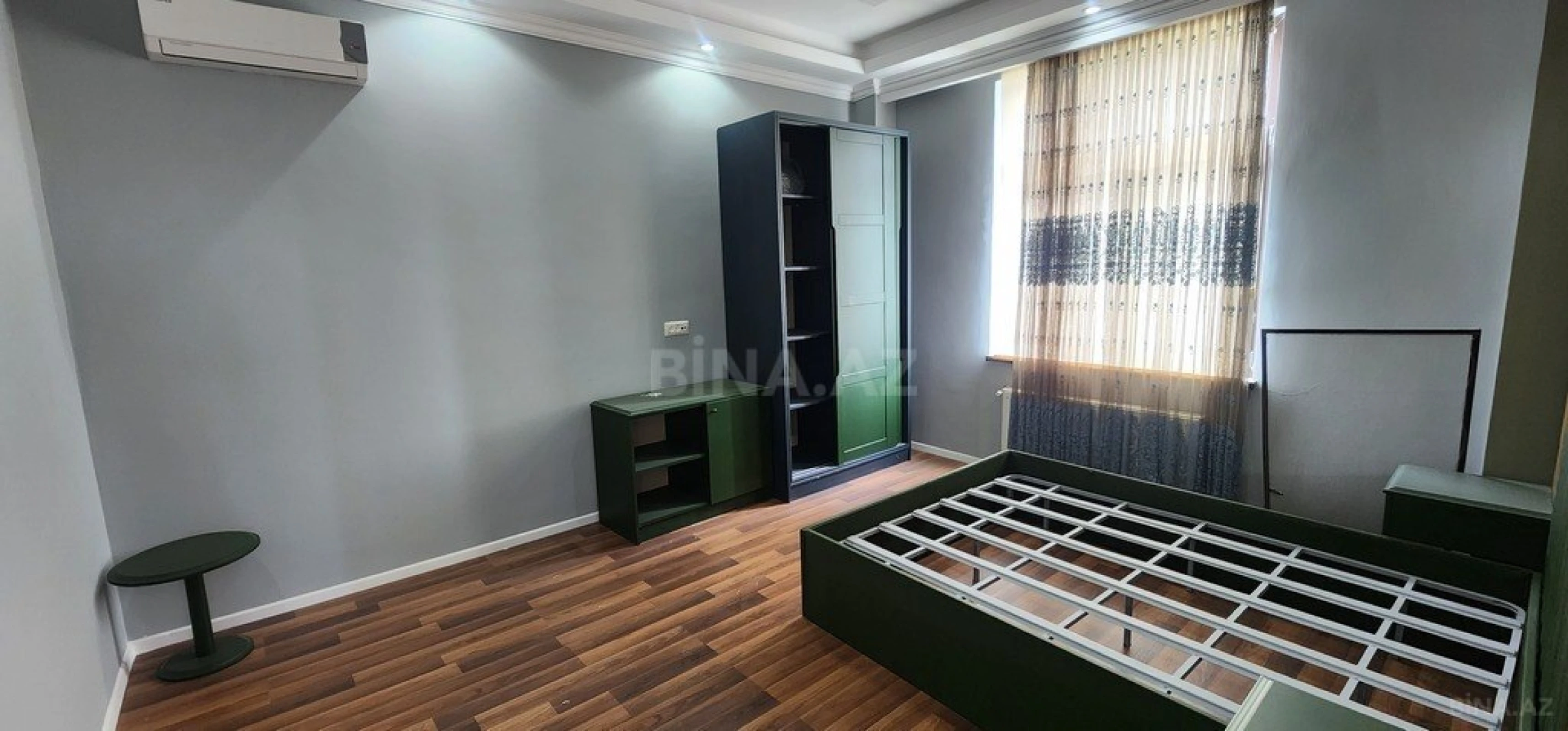 Kirayə verilir 6 otaqlı həyət evi 320 m²