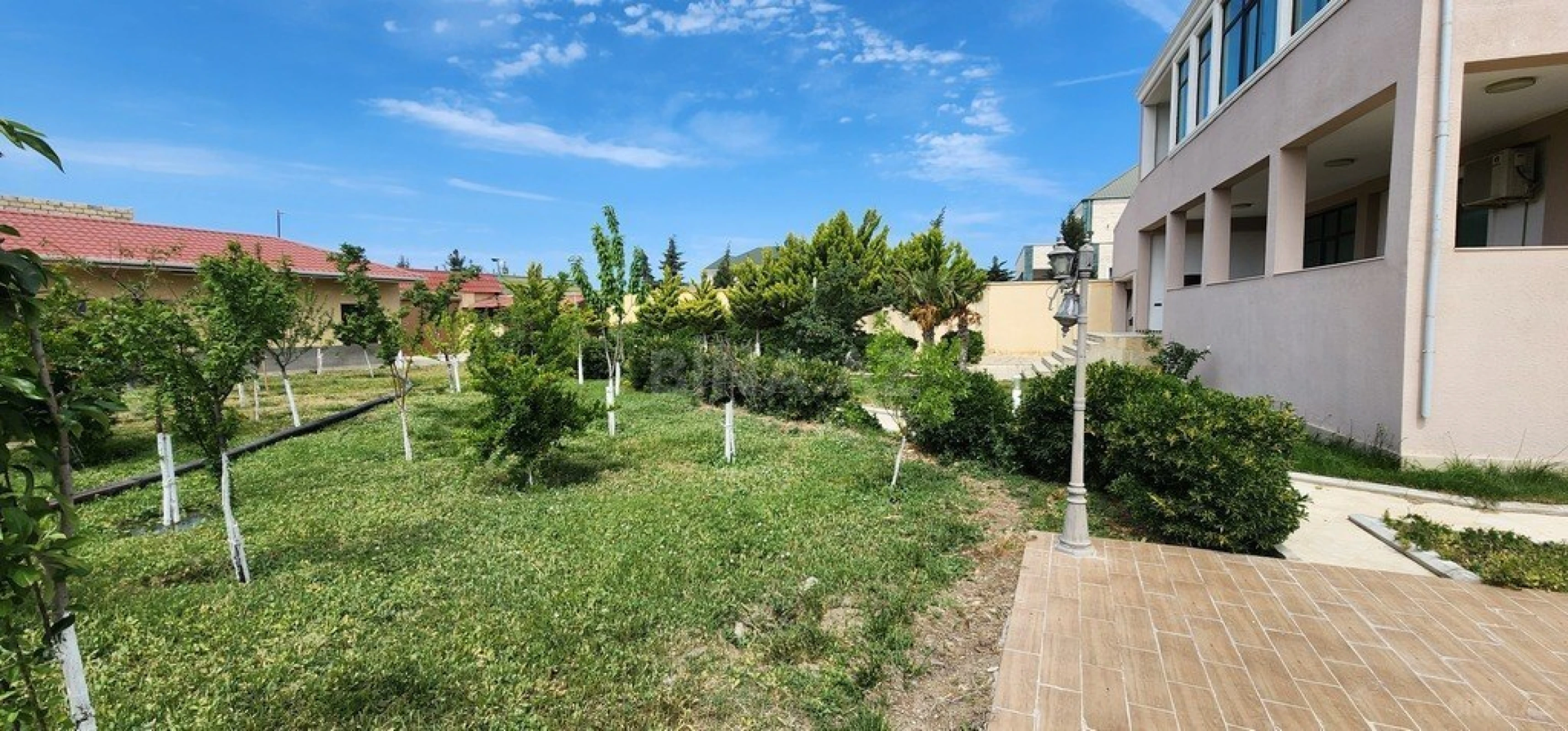 Kirayə verilir 6 otaqlı həyət evi 320 m²