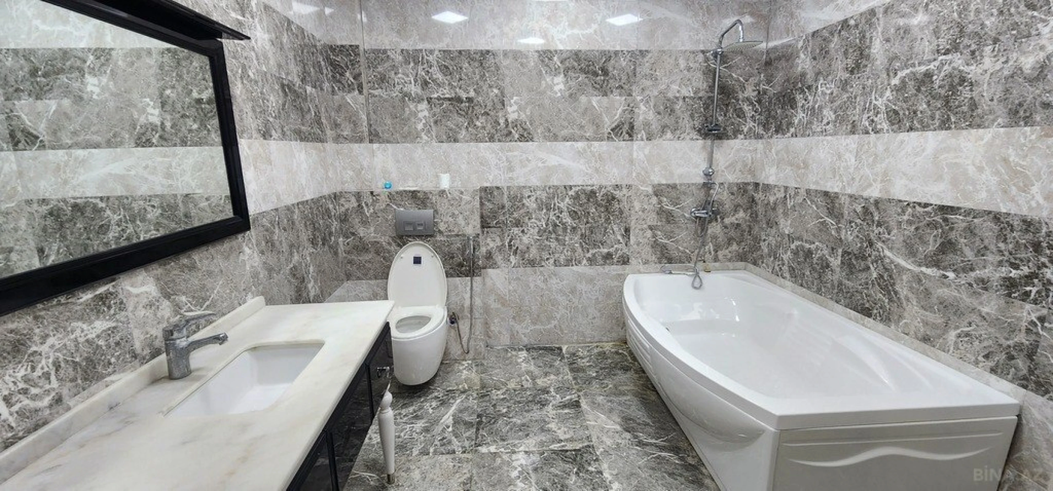 Kirayə verilir 6 otaqlı həyət evi 320 m²