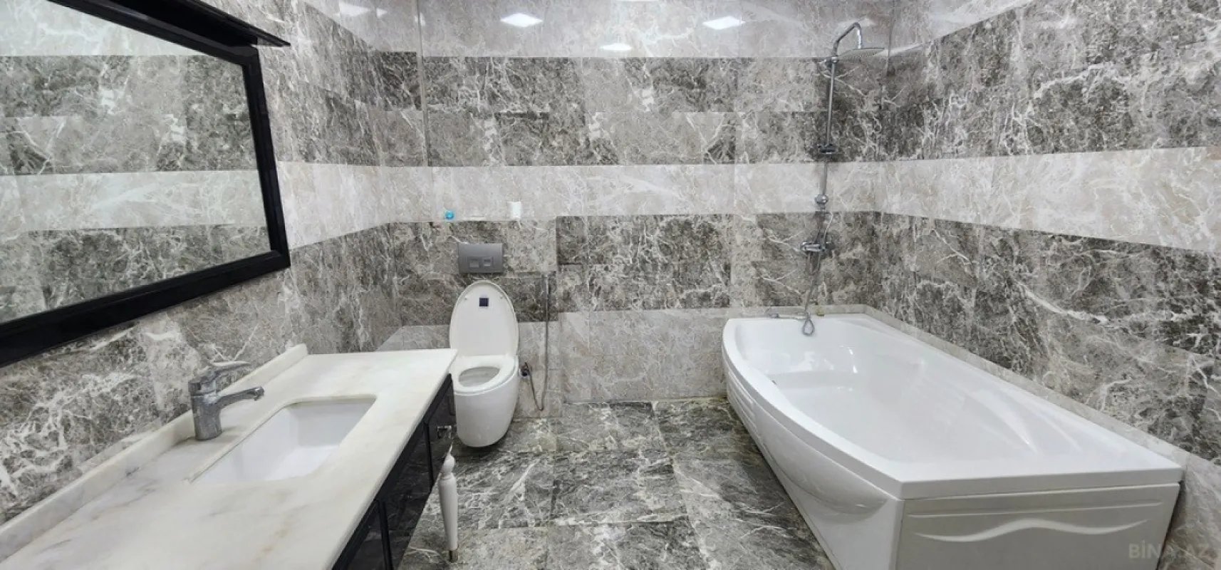 Kirayə verilir 6 otaqlı həyət evi 320 m²
