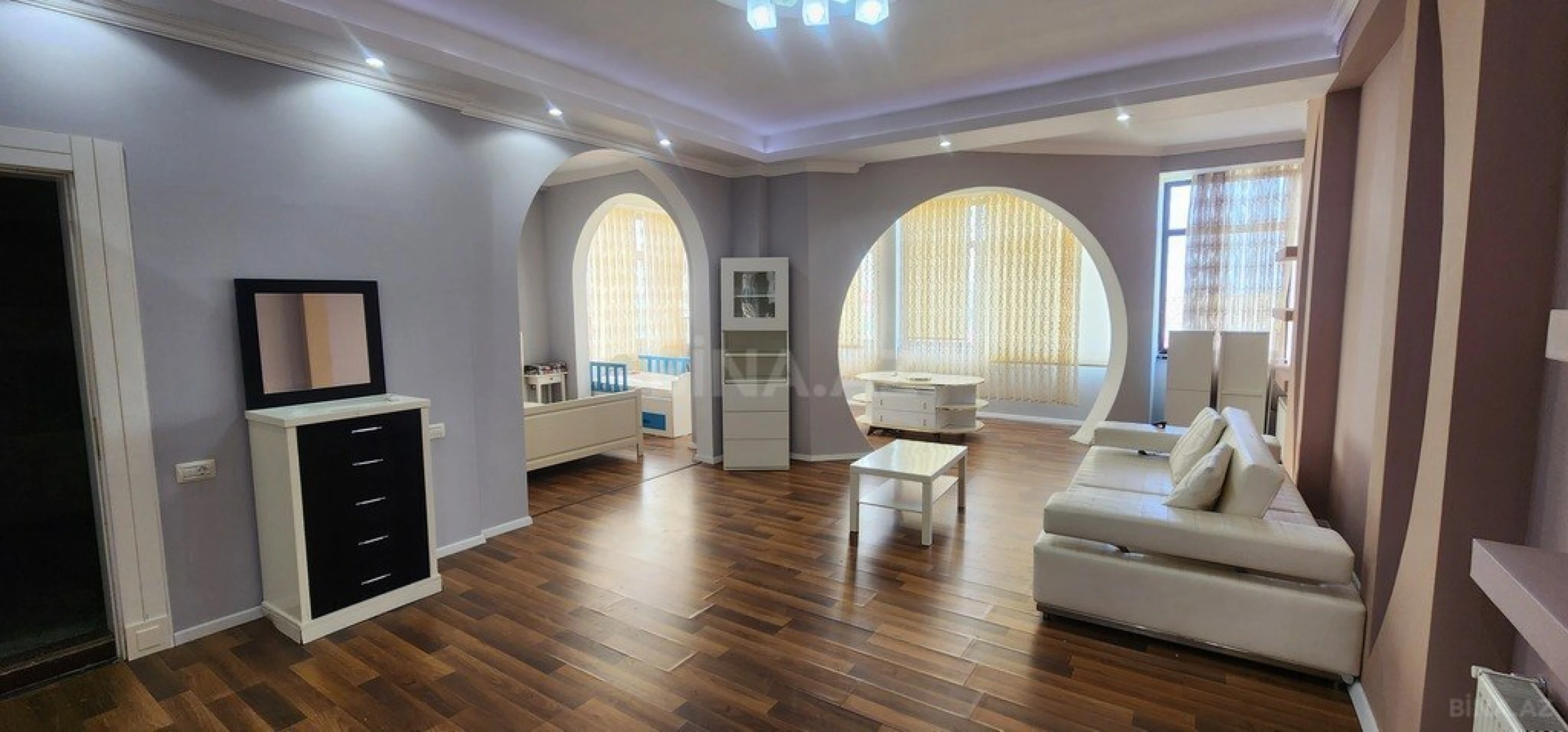 Kirayə verilir 6 otaqlı həyət evi 320 m²