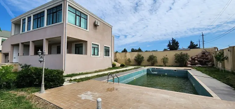 Kirayə verilir 6 otaqlı həyət evi 320 m²